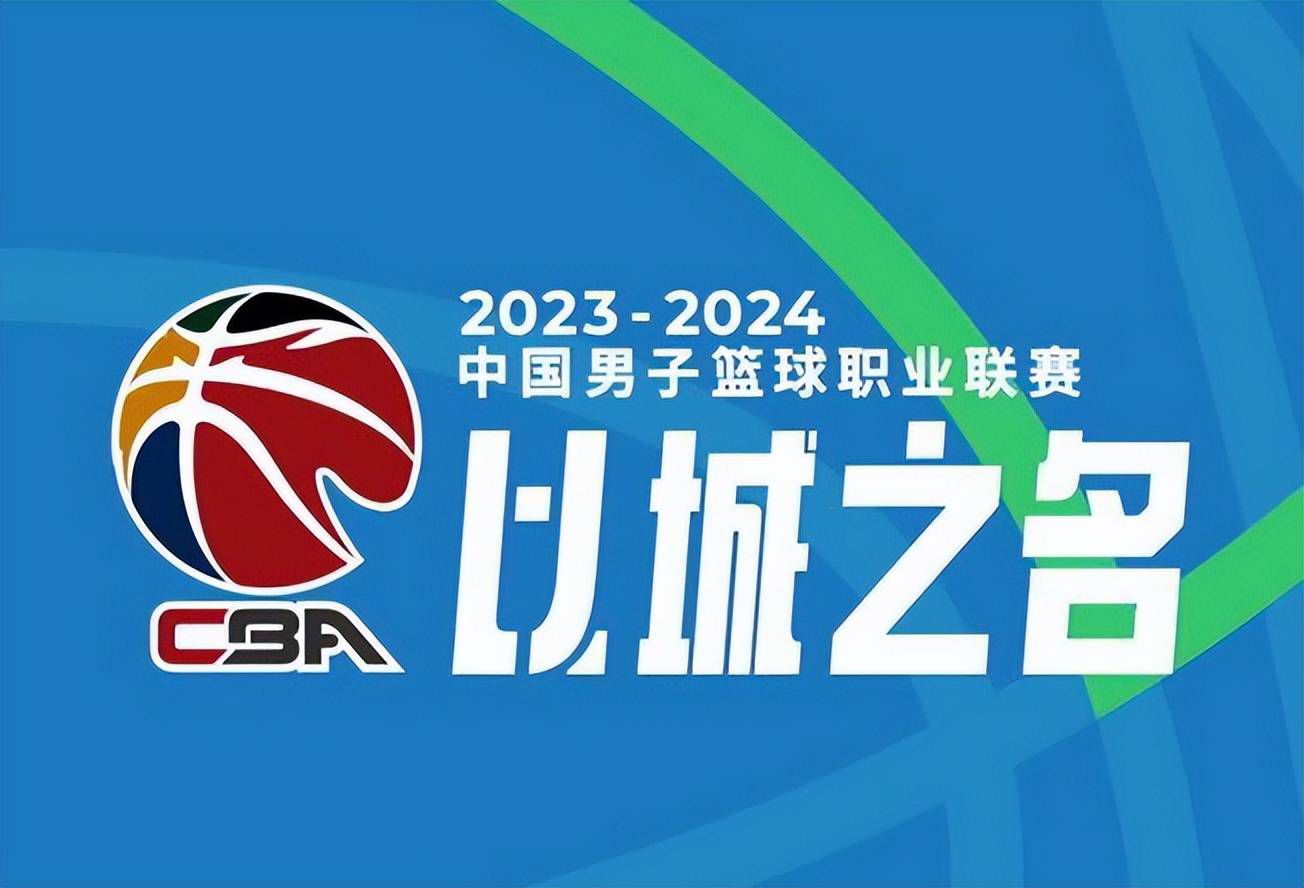 罗克出生于2005年2月28日，所以他已经年满18岁，可以正式加入巴萨。